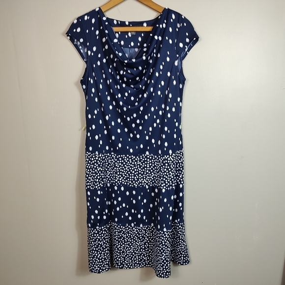 madison leigh Dresses & Skirts - Madison Leigh Navy Blue Polka Dot Dress Sheath Size 6